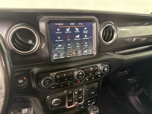 Used 2021 Jeep Wrangler Unlimited Sahara AWD/4WD image 17