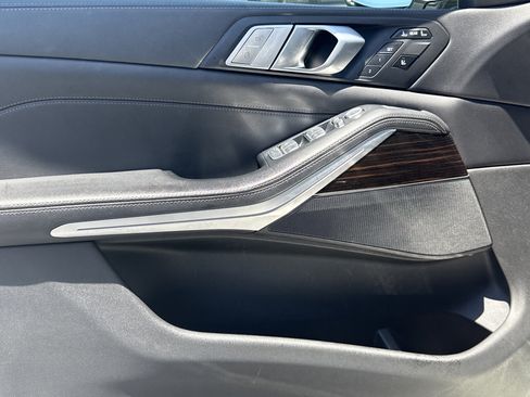 Used 2020 BMW X7 xDrive40i w/ Cold Weather Package AWD/4WD image 24