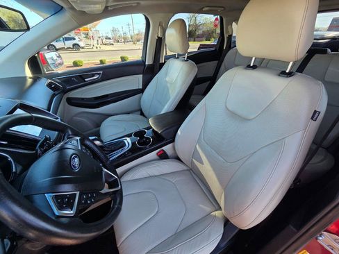 Used 2018 Ford Edge Titanium w/ Equipment Group 301A image 14