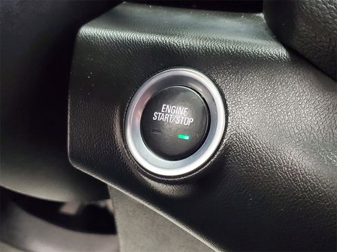 Used 2024 GMC Terrain SLT image 14