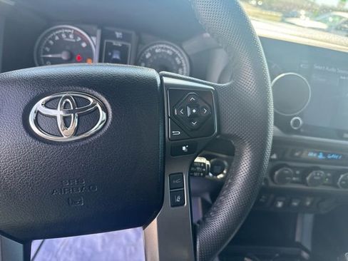 Used 2022 Toyota Tacoma TRD Sport w/ TRD Premium Sport Package image 19