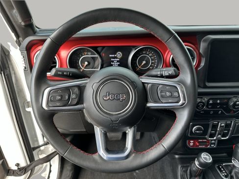 Used 2023 Jeep Gladiator Rubicon w/ Cold Weather Group AWD/4WD image 11