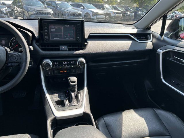 Used 2019 Toyota RAV4 XLE w/ Convenience Package AWD/4WD image 18