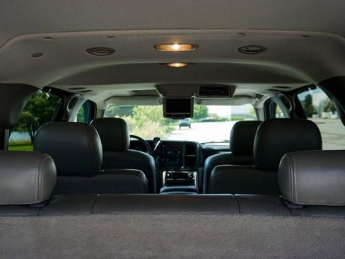 Used 2005 GMC Yukon XL 2500 SLT w/ SLT Preferred Equipment Group image 47