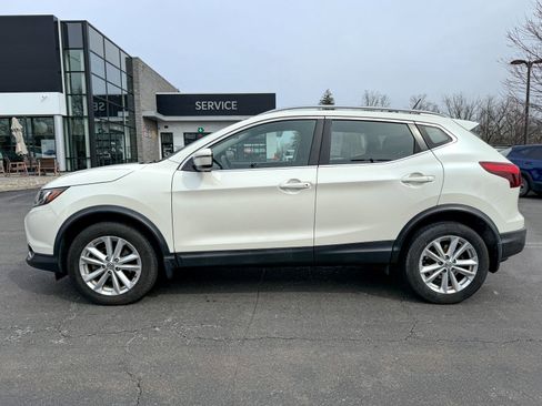 Used 2017 Nissan Rogue Sport SV w/ SV All-Weather Package image 9