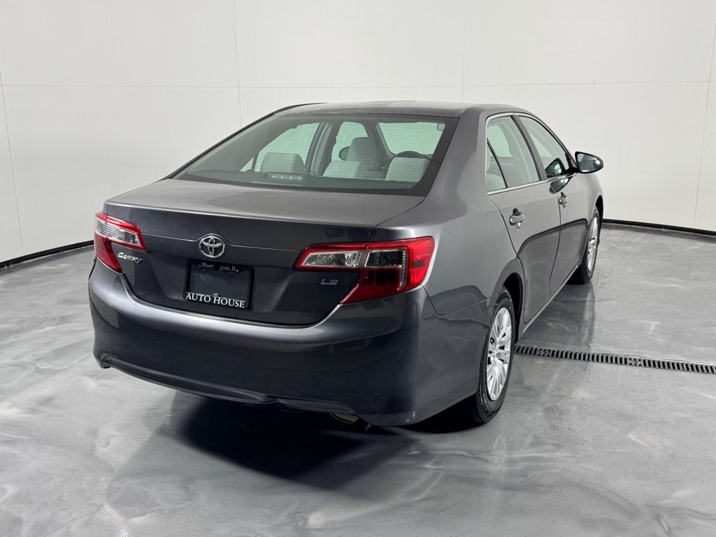 Used 2014 Toyota Camry LE FWD image 5
