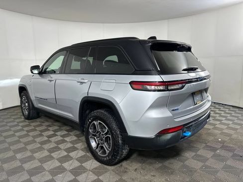 Used 2023 Jeep Grand Cherokee Trailhawk w/ Luxury Tech Group III AWD/4WD image 5