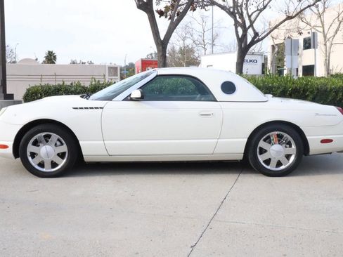 Used 2002 Ford Thunderbird Deluxe image 4