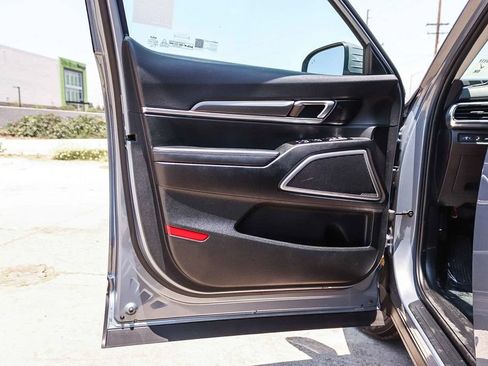 Used 2022 Kia Telluride LX AWD/4WD image 25