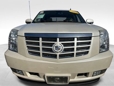Used 2008 Cadillac Escalade EXT image 9