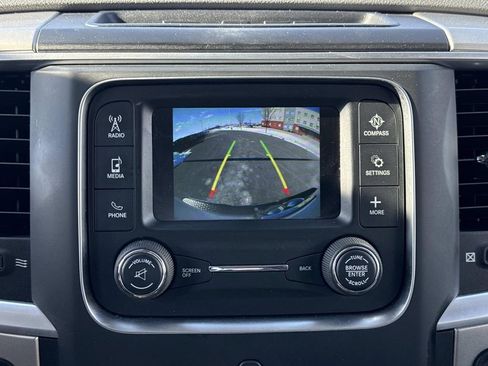 Used 2019 RAM 1500 Classic SLT AWD/4WD image 5