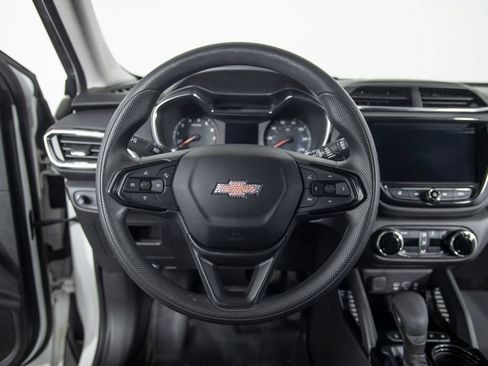 Used 2023 Chevrolet TrailBlazer LT w/ Convenience Package FWD image 28