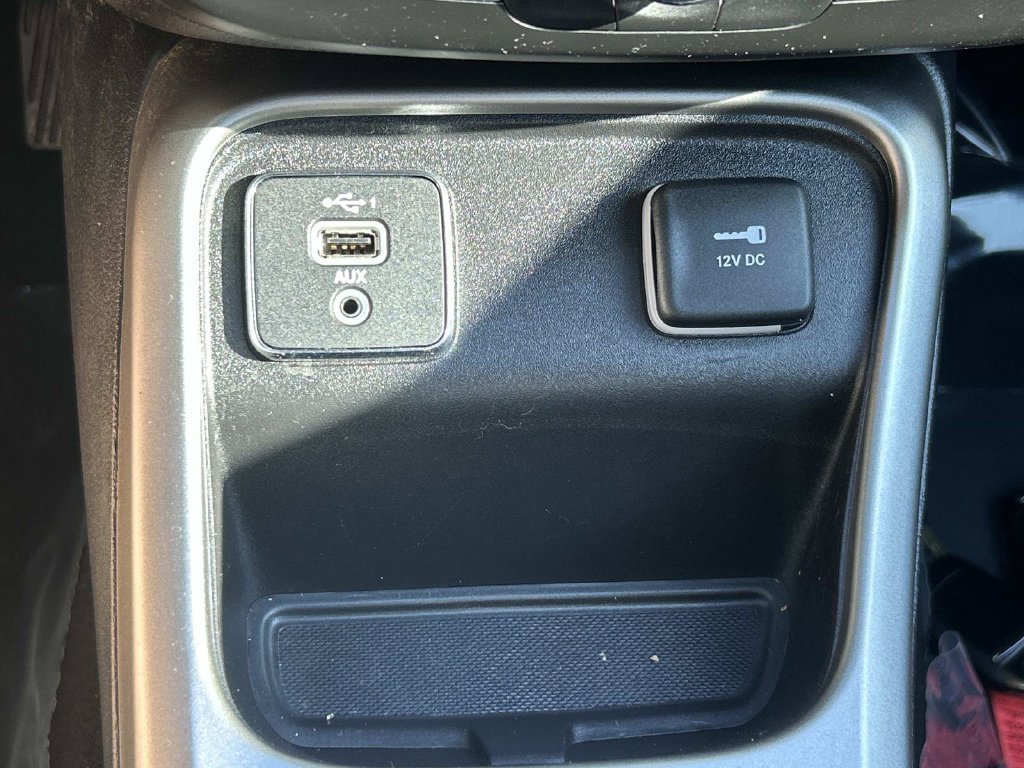 Used 2021 Jeep Compass Latitude FWD image 39