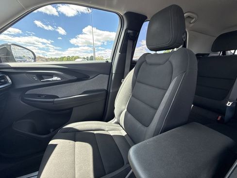 Used 2023 Chevrolet TrailBlazer LT FWD image 30
