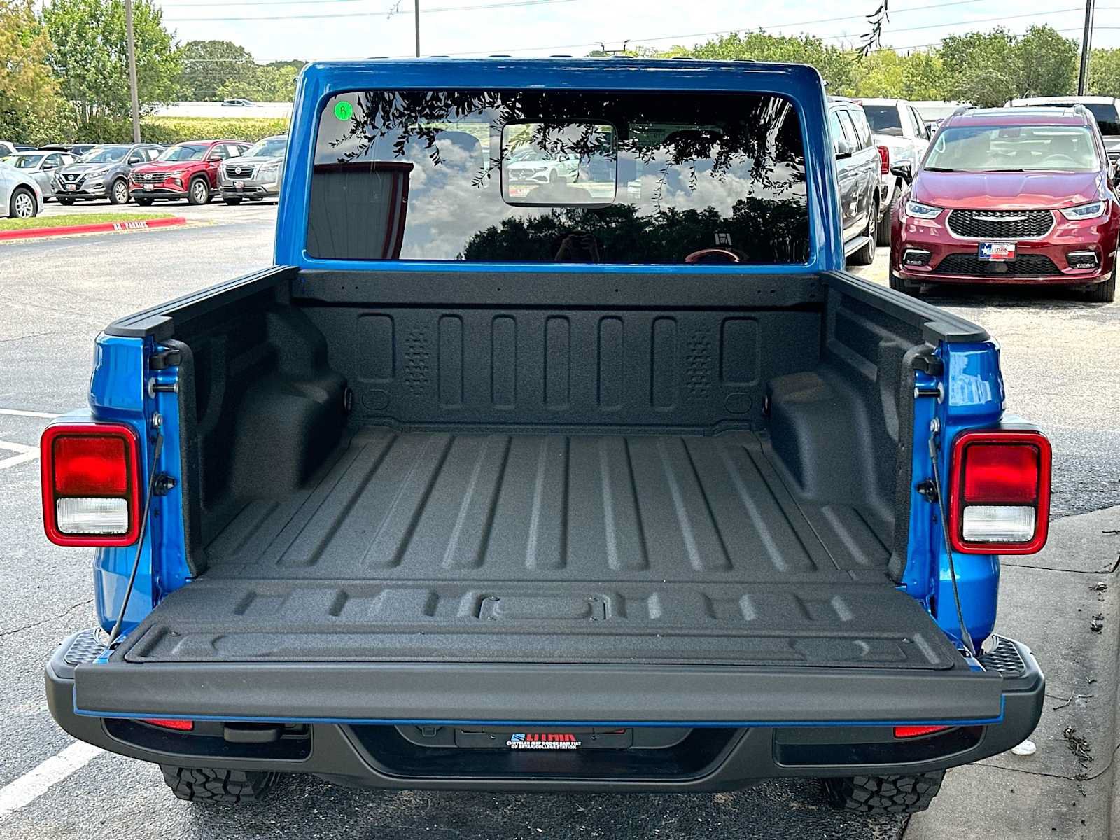 New 2026 Jeep Gladiator Sport AWD/4WD image 28
