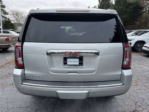 Used 2019 GMC Yukon Denali w/ Denali Ultimate Package image 4