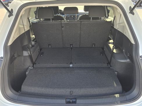 Certified 2022 Volkswagen Tiguan S image 15