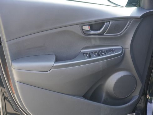 Used 2022 Hyundai Kona SEL FWD image 17