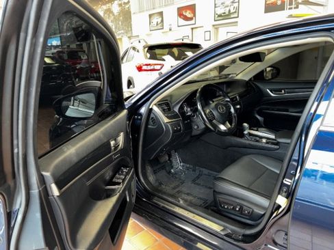 Used 2017 Lexus GS 200t RWD image 14