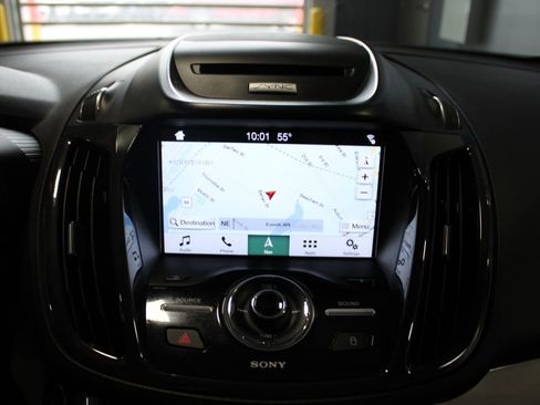 Used 2016 Ford C-MAX Energi SEL w/ Equipment Group 302A FWD image 27