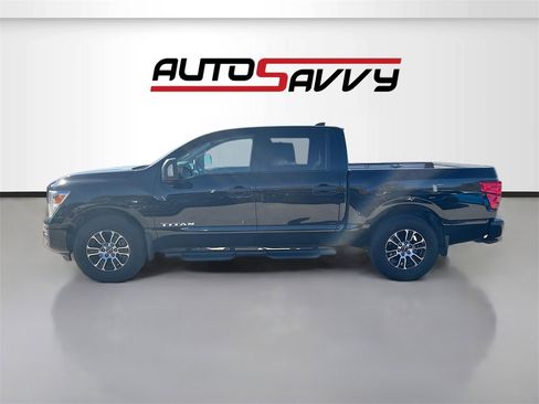 Used 2024 Nissan Titan SV w/ SV Convenience Package image 4