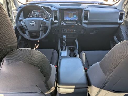 Used 2022 Nissan Frontier SV w/ Technology Package image 15