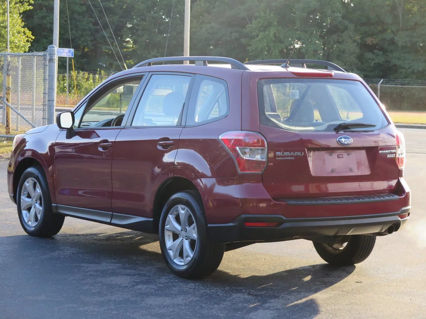 Used 2015 Subaru Forester 2.5i w/ Alloy Wheel Package AWD/4WD image 4