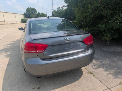 Used 2013 Volkswagen Passat 2.5 SE FWD image 2
