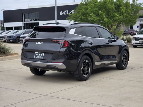 New 2026 Kia Sportage EX FWD image 4