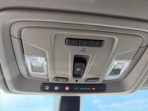 Used 2019 Chevrolet Silverado 1500 LT Trail Boss AWD/4WD image 16