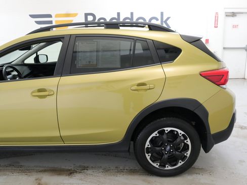 Used 2023 Subaru Crosstrek 2.0i Premium image 6