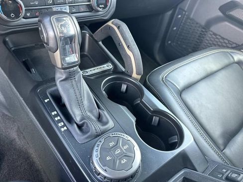 Used 2025 Ford Bronco Badlands AWD/4WD image 33