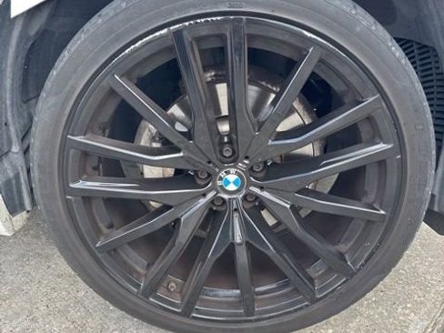 Used 2023 BMW X5 sDrive40i w/ M Sport Package RWD image 4