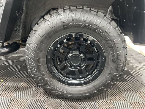 Used 2014 Toyota FJ Cruiser 4WD image 34