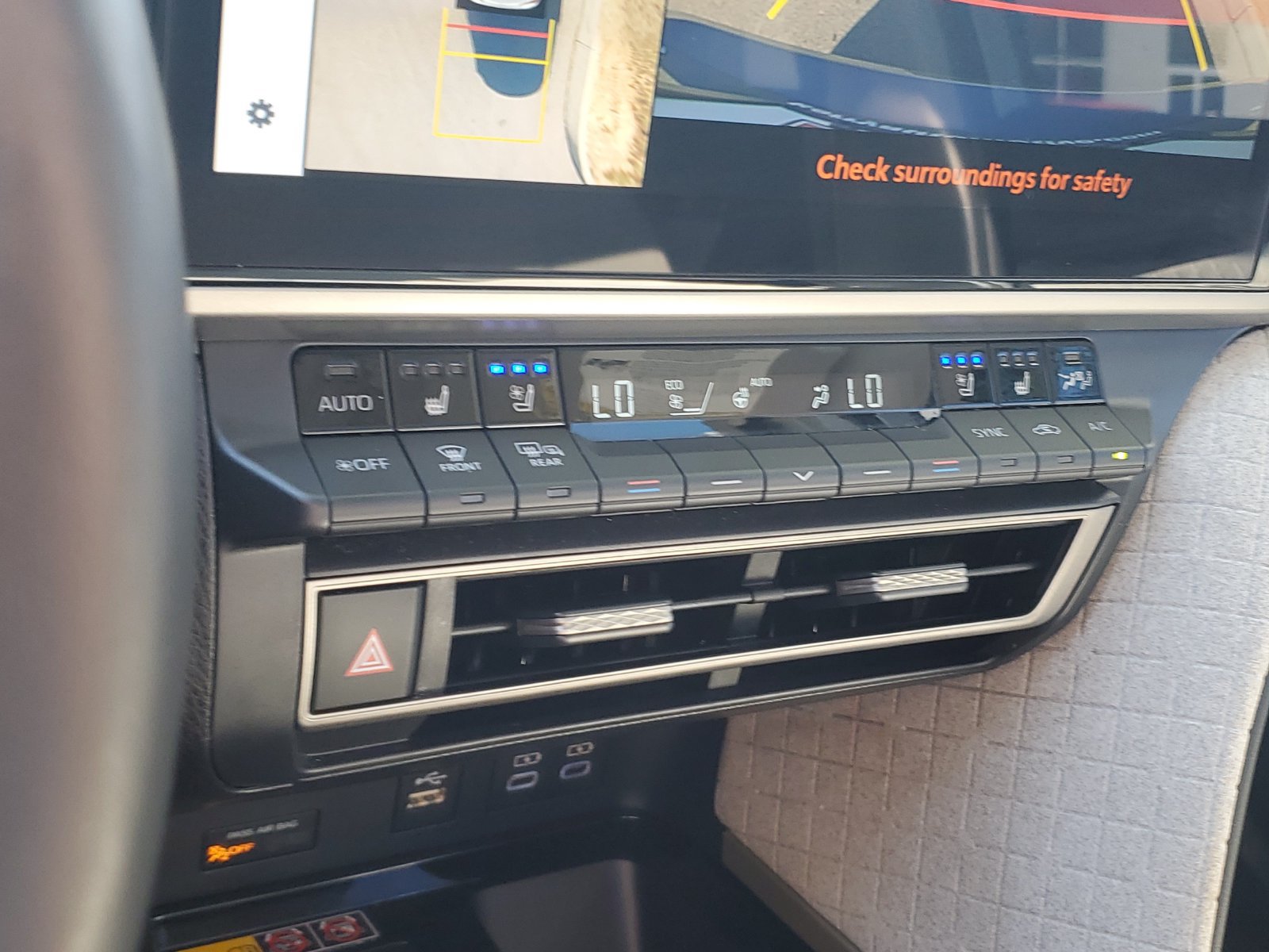 Certified 2025 Toyota Camry XLE w/ Premium Plus Package FWD image 29