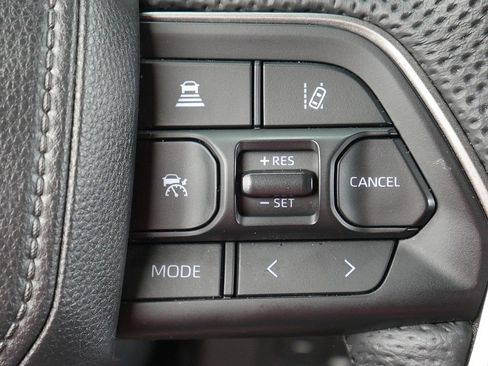 Used 2026 Toyota Tundra Limited AWD/4WD image 31