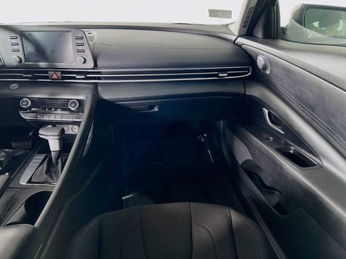 Used 2021 Hyundai Elantra SEL FWD image 22