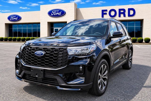 Used 2025 Ford Explorer ST-Line AWD/4WD image 1