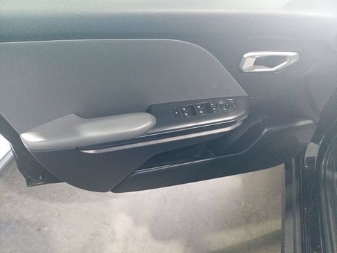 Used 2025 Kia K4 FWD image 14