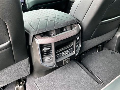 Used 2026 RAM 3500 Laramie AWD/4WD image 11