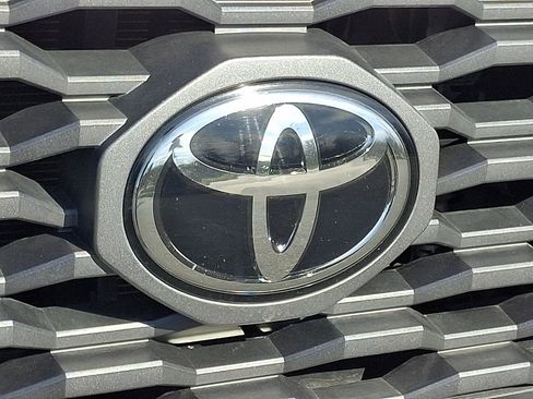 Used 2020 Toyota Tacoma TRD Sport image 30