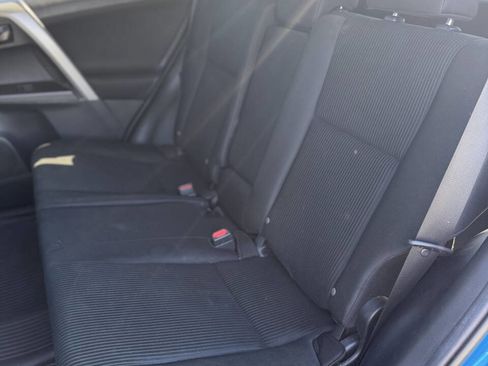 Used 2018 Toyota RAV4 LE w/ All Weather Liner Package FWD image 18