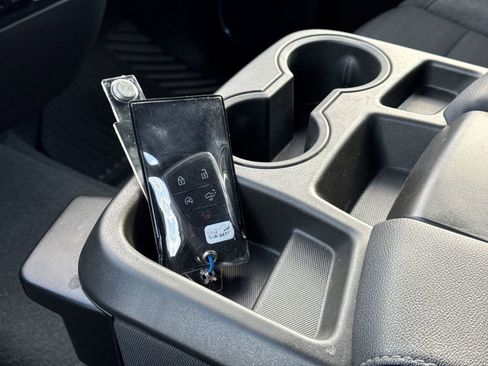 Used 2024 Chevrolet Silverado 1500 LT image 34