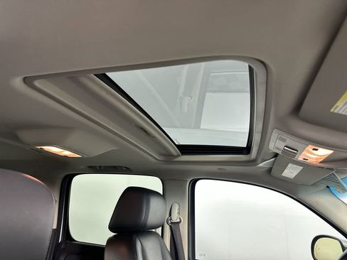 Used 2010 Chevrolet Suburban LTZ image 20