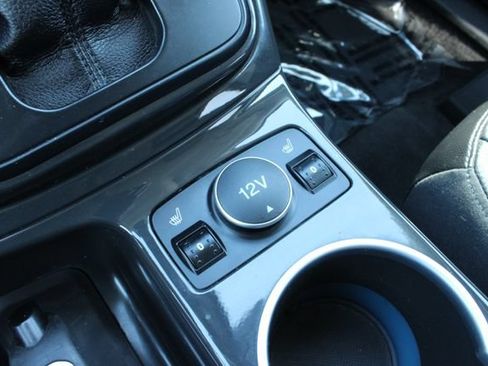 Used 2014 Ford Escape Titanium w/ Equipment Group 401A FWD image 19