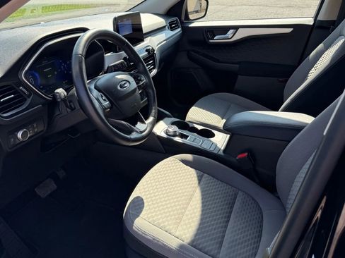 Used 2020 Ford Escape SE Sport image 17