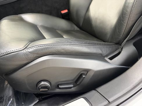 Used 2023 Volvo S60 T8 Plus image 19