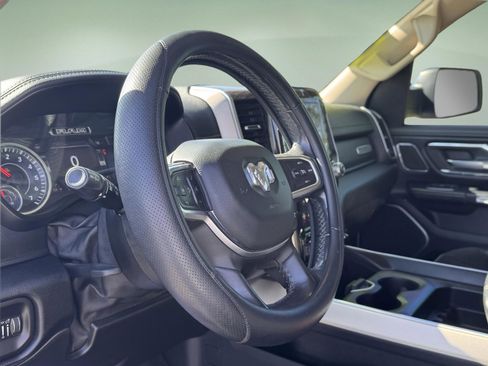Used 2019 RAM 1500 Laramie AWD/4WD image 16