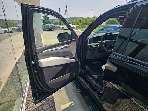 Certified 2026 Cadillac Escalade V w/ LPO, Floor Liner Package AWD/4WD image 21