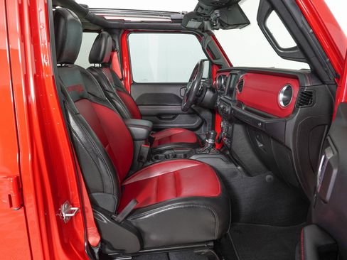 Used 2023 Jeep Wrangler Unlimited Rubicon 392 image 9